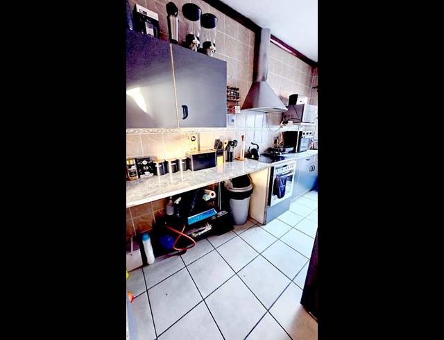 2 BEDROOM DUPLEX FOR SALE IN ALBEMARLE EXT 1